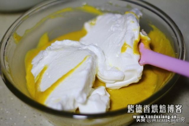 推荐给零基础烘焙爱好者学习的一款蛋糕做法,口感松软细腻