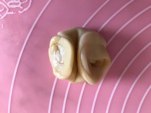 蛋黄酥，只需松弛一次的做法，适合新手 制作方法