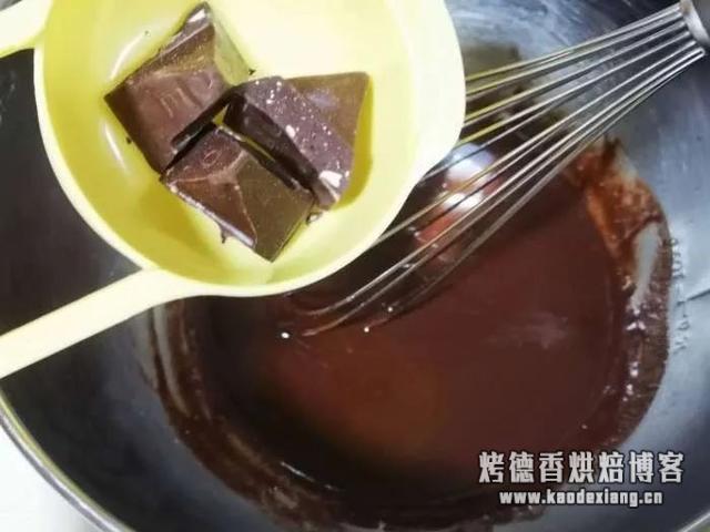 史上最全!100分戚风技巧合集+0失败巧克力蛋糕食谱!