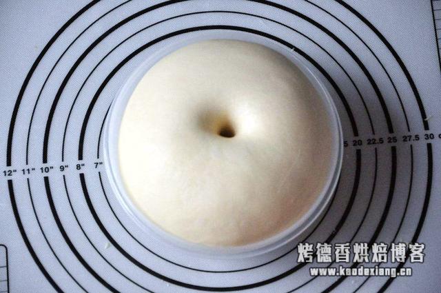 烘焙面包发酵是至关重要的一环,学习制作面包必须掌握如何发酵