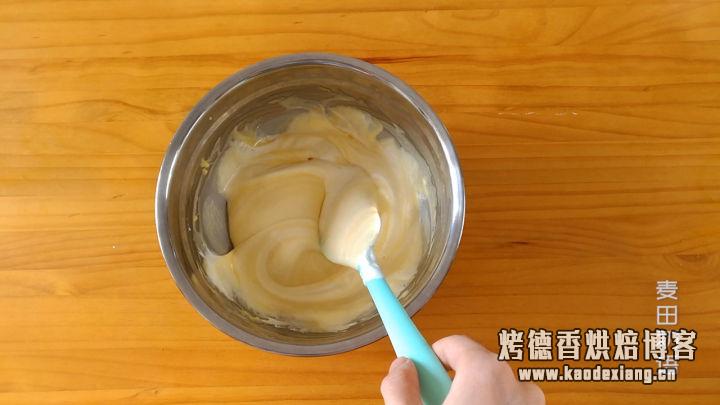 芝士浓郁的网红古早味蛋糕,不凹陷不回缩真的很简单