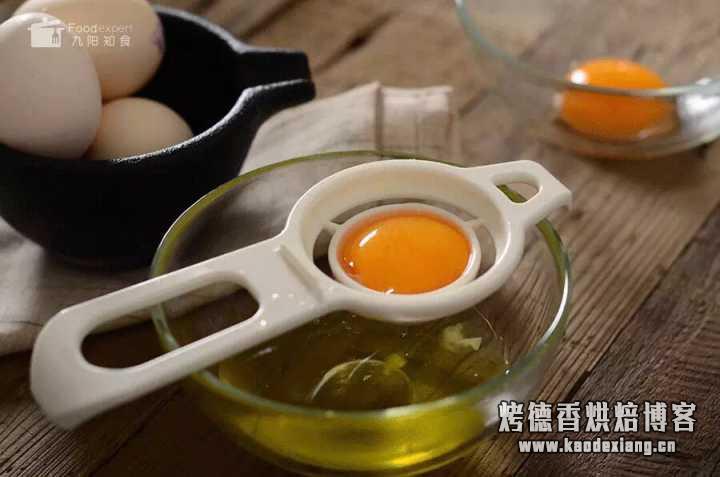怎么用电饭煲做蛋糕?用普通面粉可以吗?