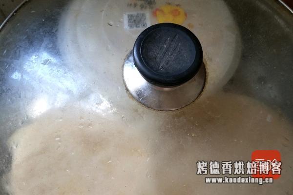 电饭煲蛋糕的做法图解 教你做老人小孩爱吃的蒸蛋糕,好吃不上火,做法简单,蒸一蒸就好