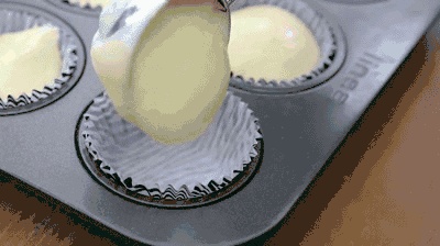 【蛋糕教程】酸奶蛋糕的做法,一个纸杯就搞定