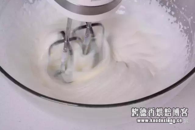 淡奶油制作方法  用牛奶自制省钱低脂淡奶油 结果令人大跌眼镜！