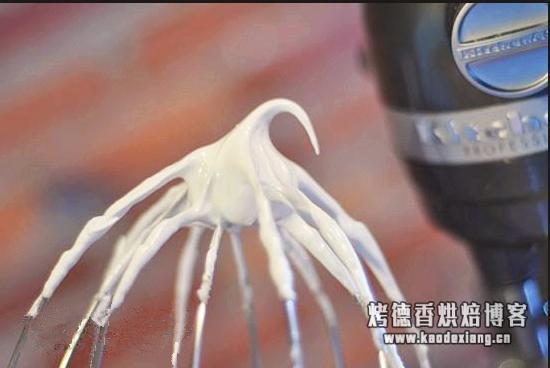 你做蛋糕总失败，是因为你不知道打发蛋白有多重要！