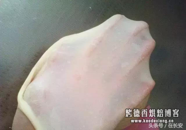 最详细的手工揉面方法，窍门、手法全在里面 如何揉面光滑