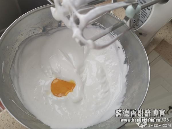 三大基础蛋糕胚:天使、戚风、海绵蛋糕的区别和100%成功做法!