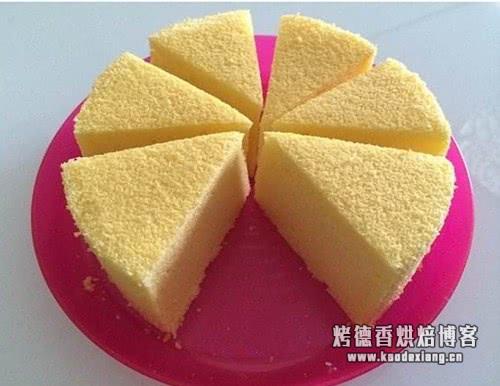 蛋糕想要松软成形关键是什么?不是搅拌也不是蛋清打发,是这一点