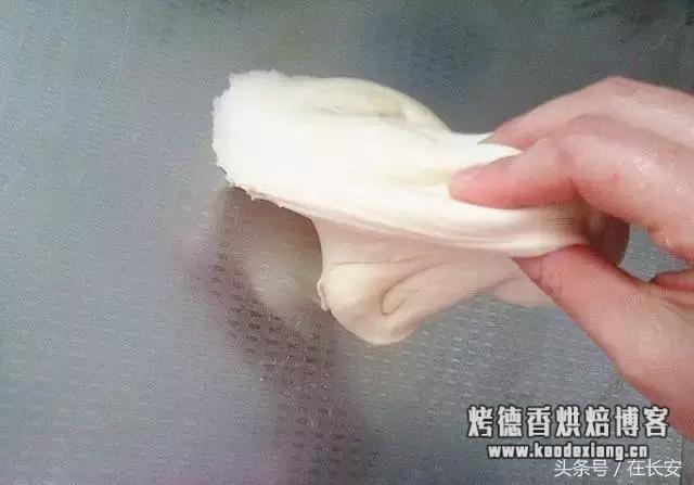 最详细的手工揉面方法，窍门、手法全在里面 如何揉面光滑