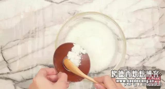 在锅里蒸蛋糕多长时间 蛋糕这样做太香了,不用烤箱就用鸡蛋和面粉,用锅蒸一下就做好了
