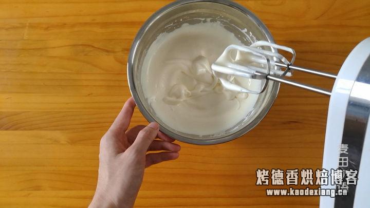简单快速的海绵纸杯蛋糕,不裂不塌成功率超高