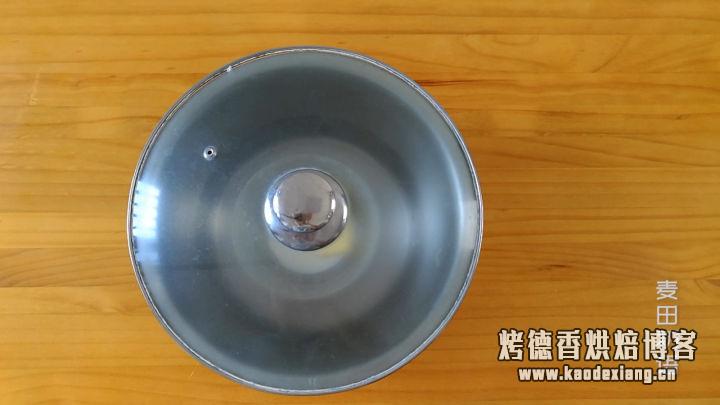 简单快速的海绵纸杯蛋糕,不裂不塌成功率超高