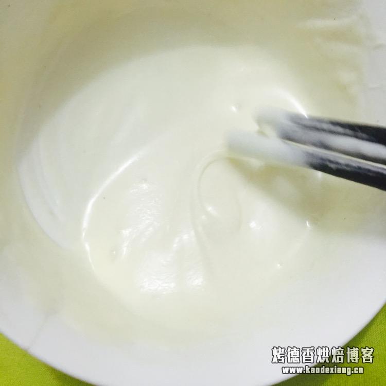 淡奶油怎么打发手动?手动打发淡奶油!
