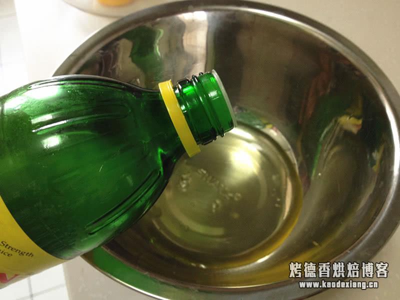 淡奶油怎么打发手动?如何打发蛋白?