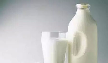 【烘焙西点】教你如何在家自制鲜奶油（淡奶油）