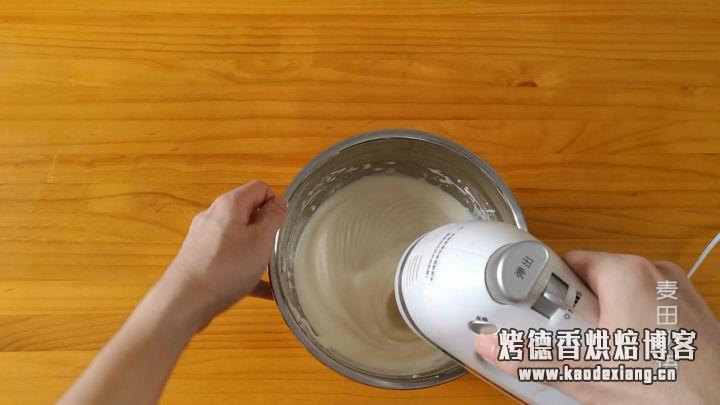 简单快速的海绵纸杯蛋糕,不裂不塌成功率超高