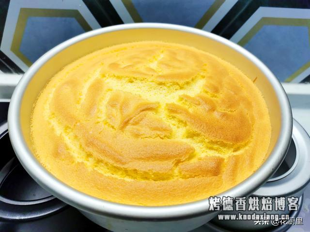 戚风蛋糕,最正确的比例和方法,一步步按照做,就能既松软又香甜