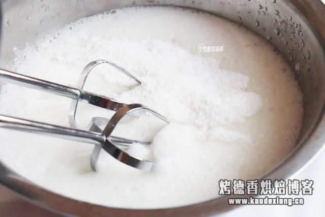 把人气疯的戚风蛋糕,不回缩不塌陷的做法,像棉花一样柔软香甜