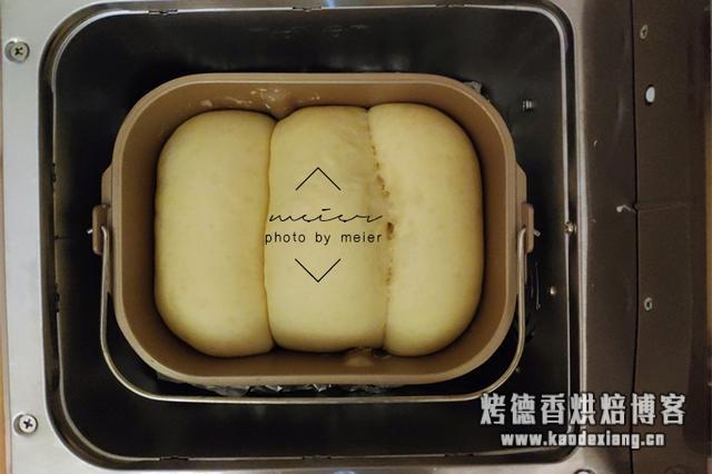 教你用面包机做出松软香甜的面包,过程详细,跟着做你也行!