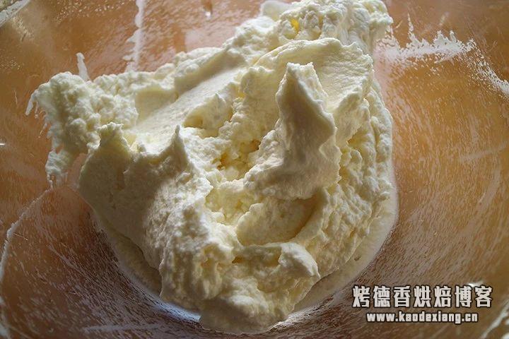 淡奶油怎么打发手动，烘焙基础之淡奶油与打发