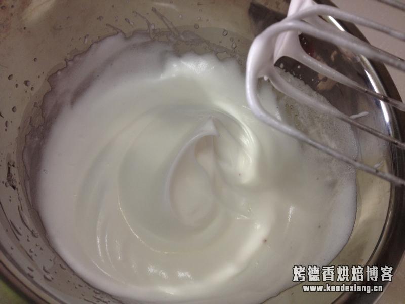 淡奶油怎么打发手动?如何打发蛋白?