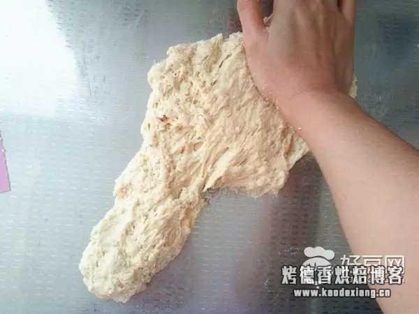 不用面包机如何揉面团能揉出手套膜?