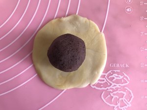 蛋黄酥，只需松弛一次的做法，适合新手 制作方法