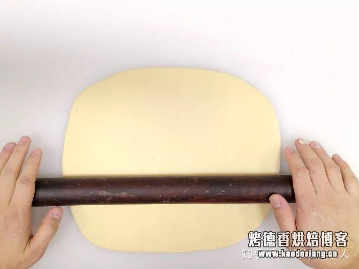 家里没有开酥机,怎么做牛角包?