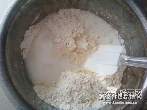 不用面包机如何揉面团能揉出手套膜?