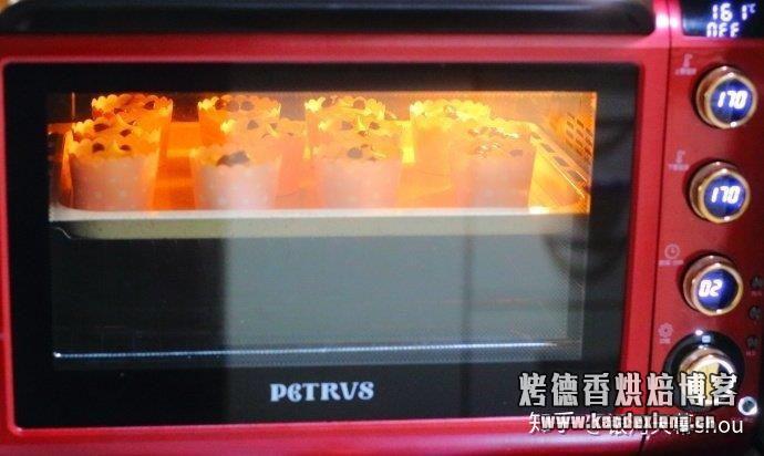 【蛋糕教程】教你用3个鸡蛋做12个杯子蛋糕,无添加