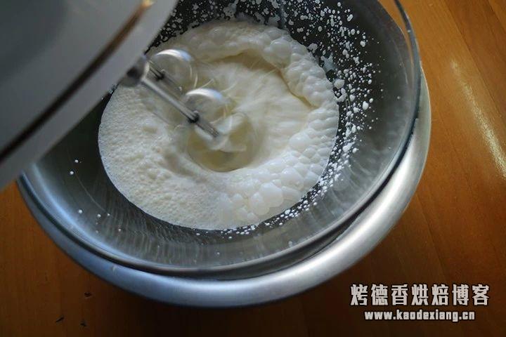 淡奶油怎么打发手动，烘焙基础之淡奶油与打发