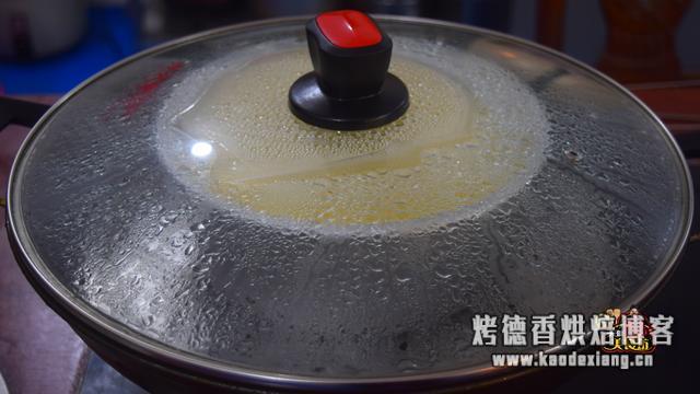 蛋糕最近火了,教你在家做蒸蛋糕,蓬松暄软不塌陷不开裂,零失败