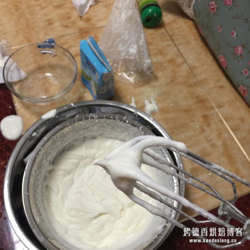 淡奶油怎么打发手动?淡奶油打发!