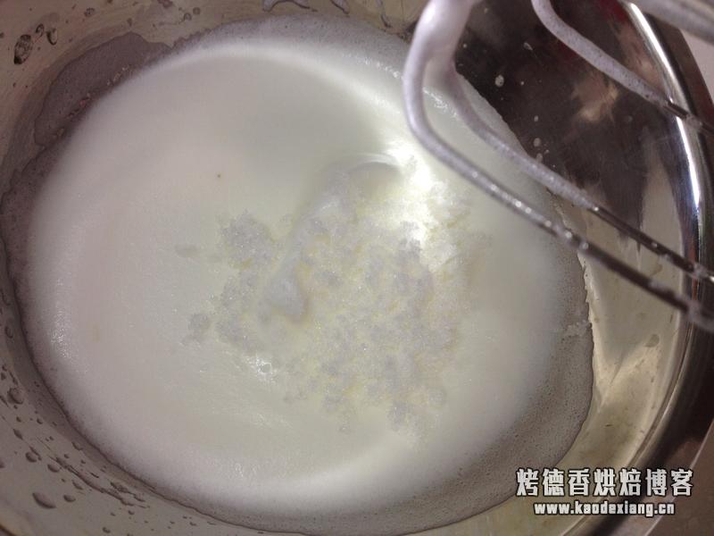 淡奶油怎么打发手动?如何打发蛋白?