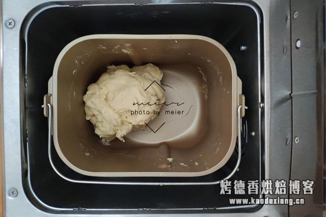 教你用面包机做出松软香甜的面包,过程详细,跟着做你也行!