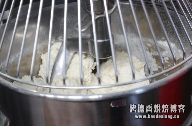 面包发酵的讲究:直接法与中种法的大差别