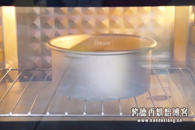 把人气疯的戚风蛋糕,不回缩不塌陷的做法,像棉花一样柔软香甜