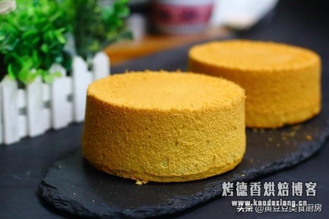 推荐给零基础烘焙爱好者学习的一款蛋糕做法,口感松软细腻