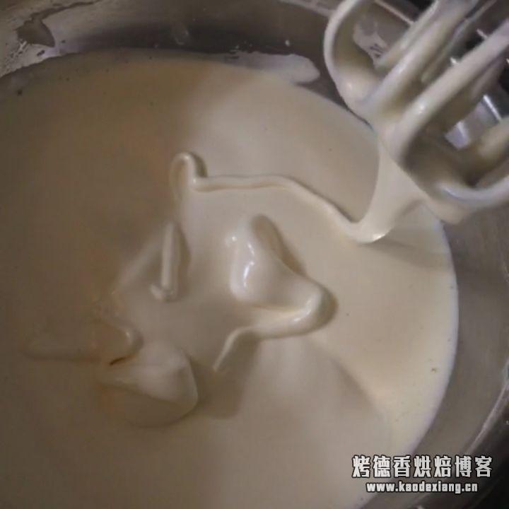 戚风蛋糕与海绵蛋糕的区别