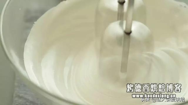 黄金奶油芝士戚风,这么好吃的配方,你还没做过?