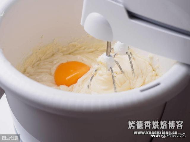 面包发酵面团如何做,面团常见的三种搅拌方法,烘焙爱好者要掌握