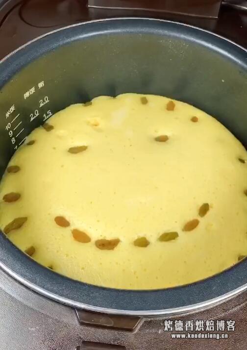 教你家庭版懒人蒸蛋糕做法,蓬松绵软,学会在家做给孩子吃