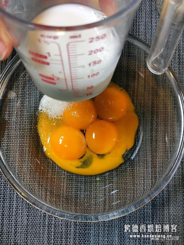 戚风蛋糕,最正确的比例和方法,一步步按照做,就能既松软又香甜