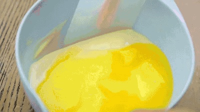 【蛋糕教程】酸奶蛋糕的做法,一个纸杯就搞定
