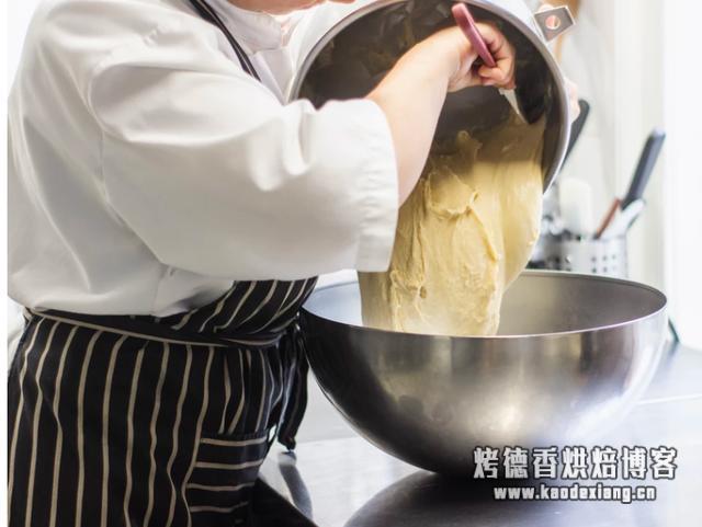 面包发酵的讲究:直接法与中种法的大差别