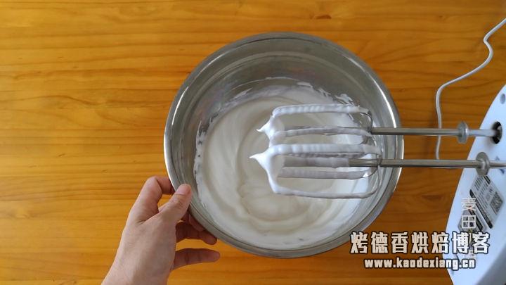 吃完这块香橙戚风蛋糕我就彻底沦陷了,柔软轻盈又香味十足