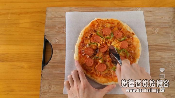 教你做正宗的意式披萨,饼底酥脆内馅软嫩,比外面好吃太多了