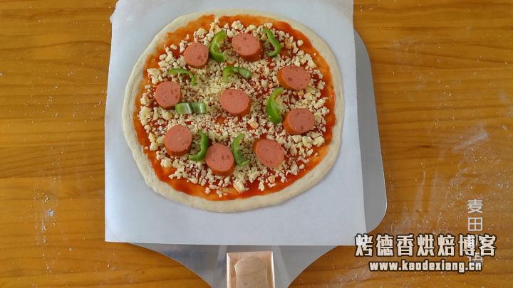 教你做正宗的意式披萨,饼底酥脆内馅软嫩,比外面好吃太多了