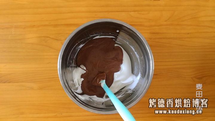 浓郁香滑的可可戚风蛋糕,难以抵抗的巧克力诱惑